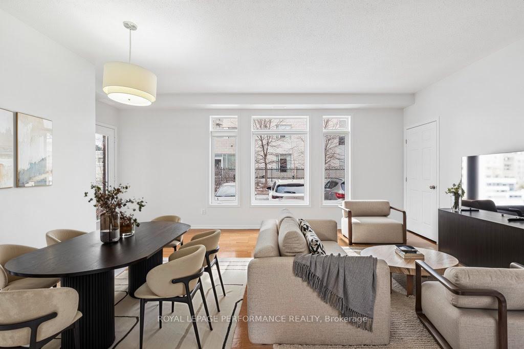 Photo 4 of Unit B, 240 Meilleur Private, Ottawa, Vanier — HOMEH