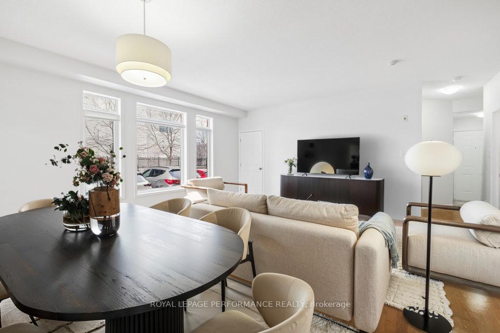 Photo 8 of Unit B, 240 Meilleur Private, Ottawa, Vanier — HOMEH