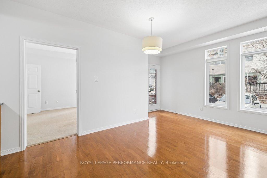 Photo 11 of Unit B, 240 Meilleur Private, Ottawa, Vanier — HOMEH