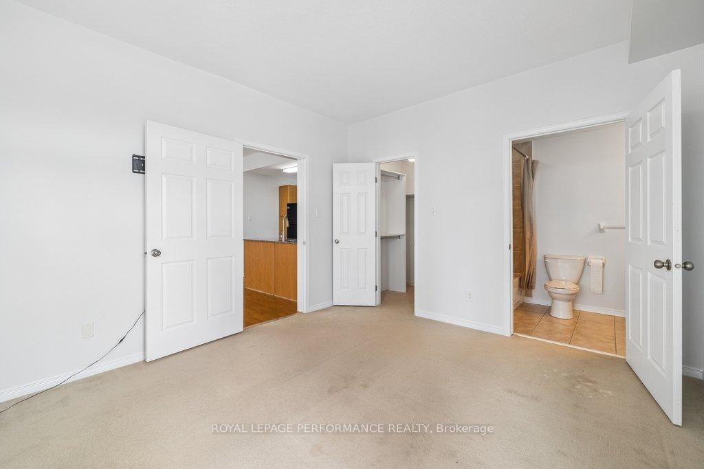 Photo 17 of Unit B, 240 Meilleur Private, Ottawa, Vanier — HOMEH