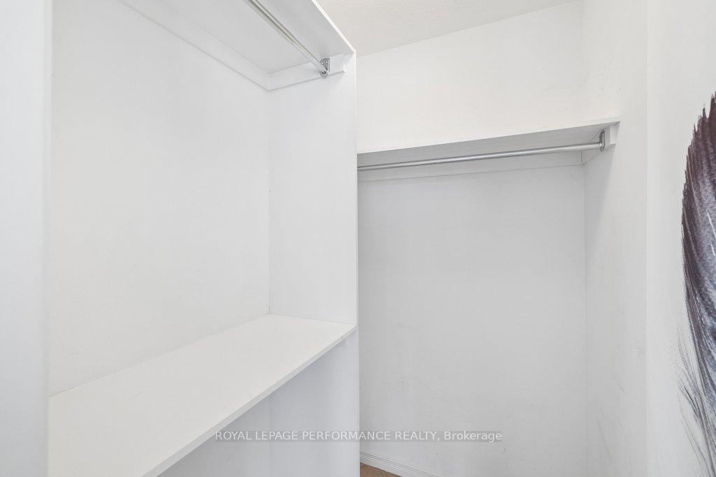 Photo 18 of Unit B, 240 Meilleur Private, Ottawa, Vanier — HOMEH