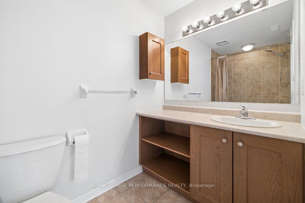 Photo 19 of Unit B, 240 Meilleur Private, Ottawa, Vanier — HOMEH