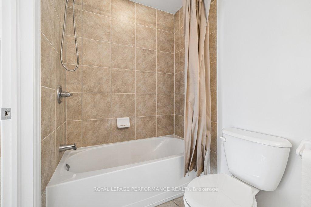 Photo 20 of Unit B, 240 Meilleur Private, Ottawa, Vanier — HOMEH