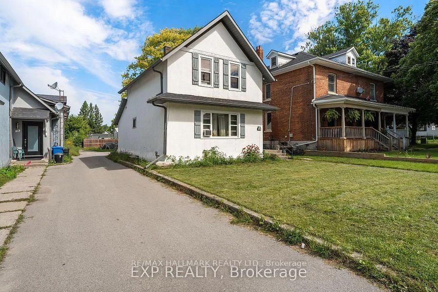 Photo 3 of 86 Queen Street, Kawartha Lakes, Lindsay — HOMEH