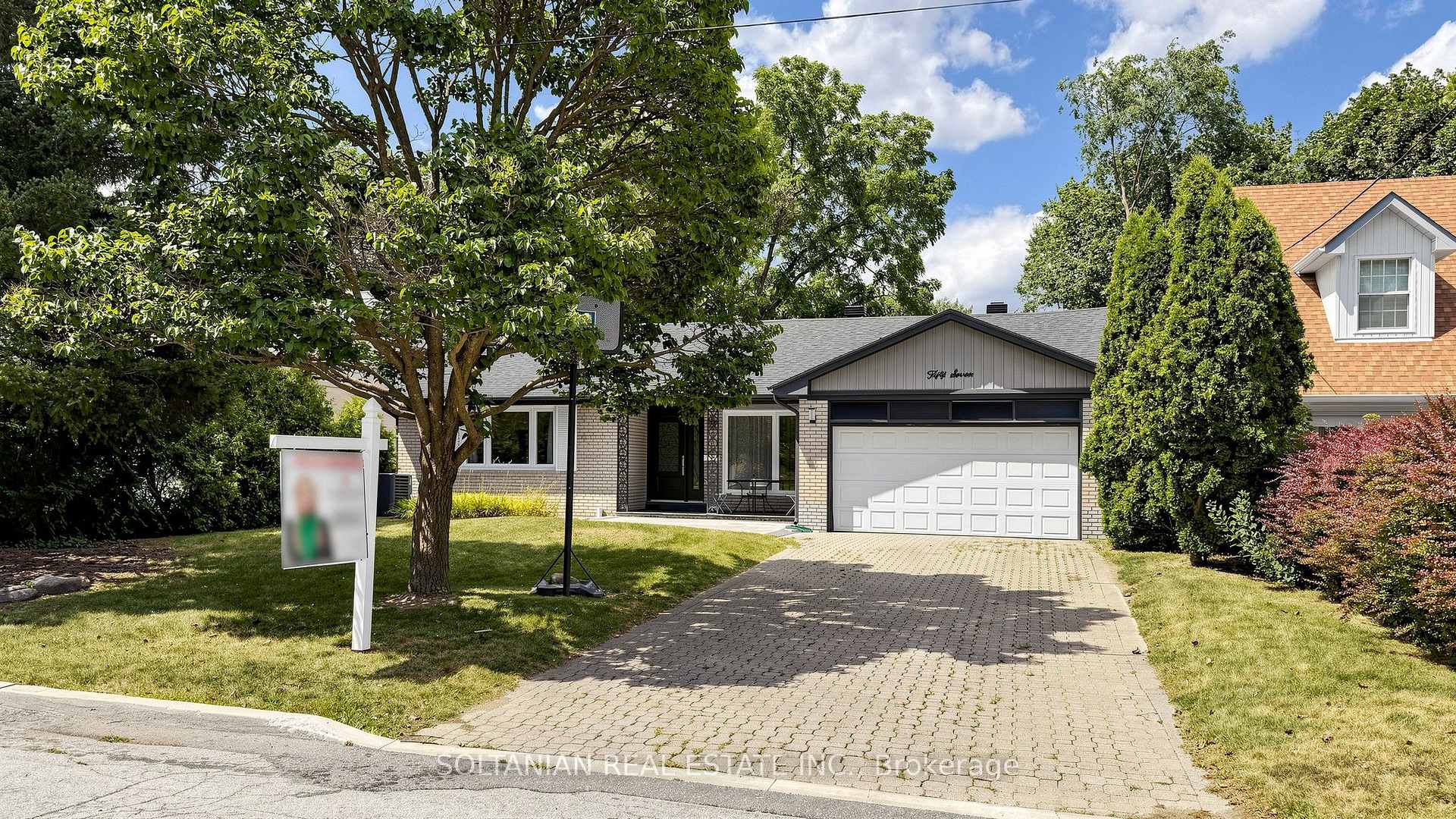 Photo 2 of 57 Sumner Heights Drive, North York, Bayview Village — HOMEH