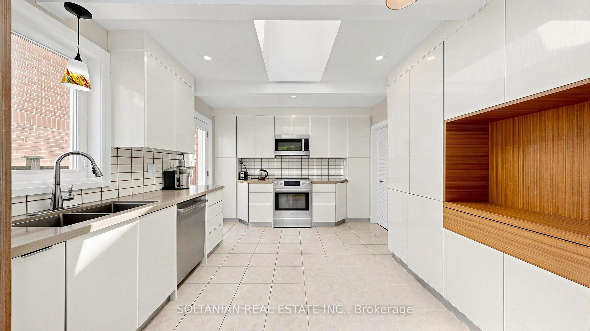 Photo 14 of 57 Sumner Heights Drive, North York, Bayview Village — HOMEH