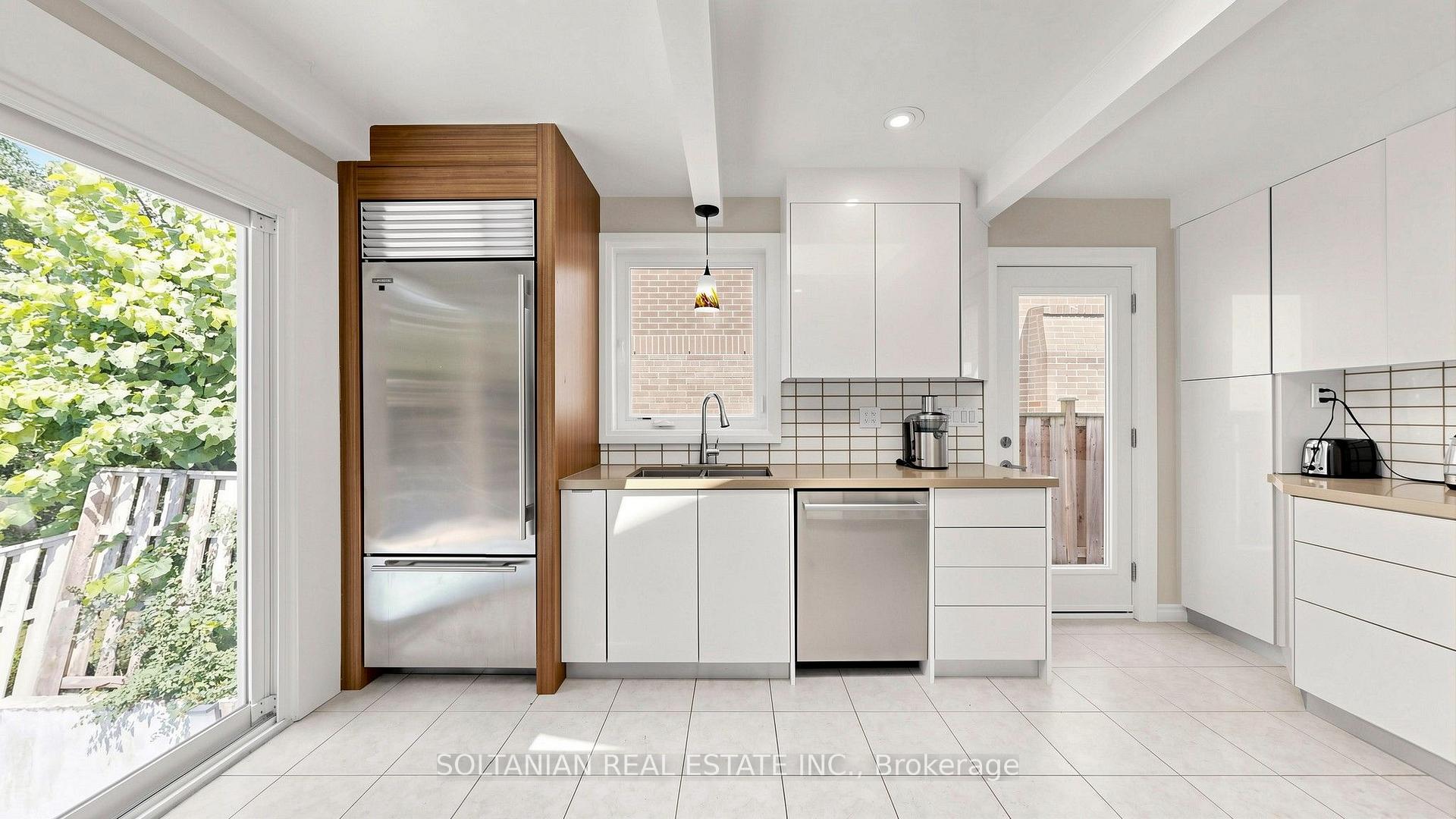 Photo 16 of 57 Sumner Heights Drive, North York, Bayview Village — HOMEH