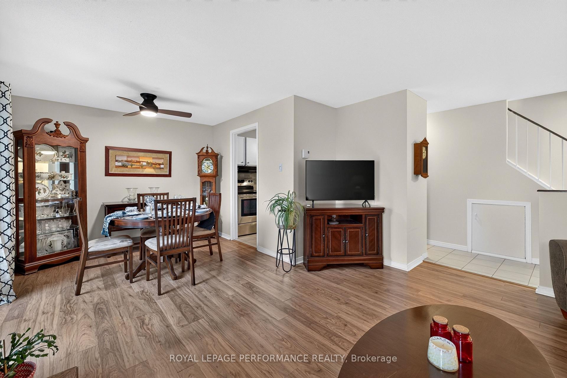 Photo 12 of Unit 7, 18 Sweetbriar Circle, Ottawa, Barrhaven - Pheasant Run — HOMEH