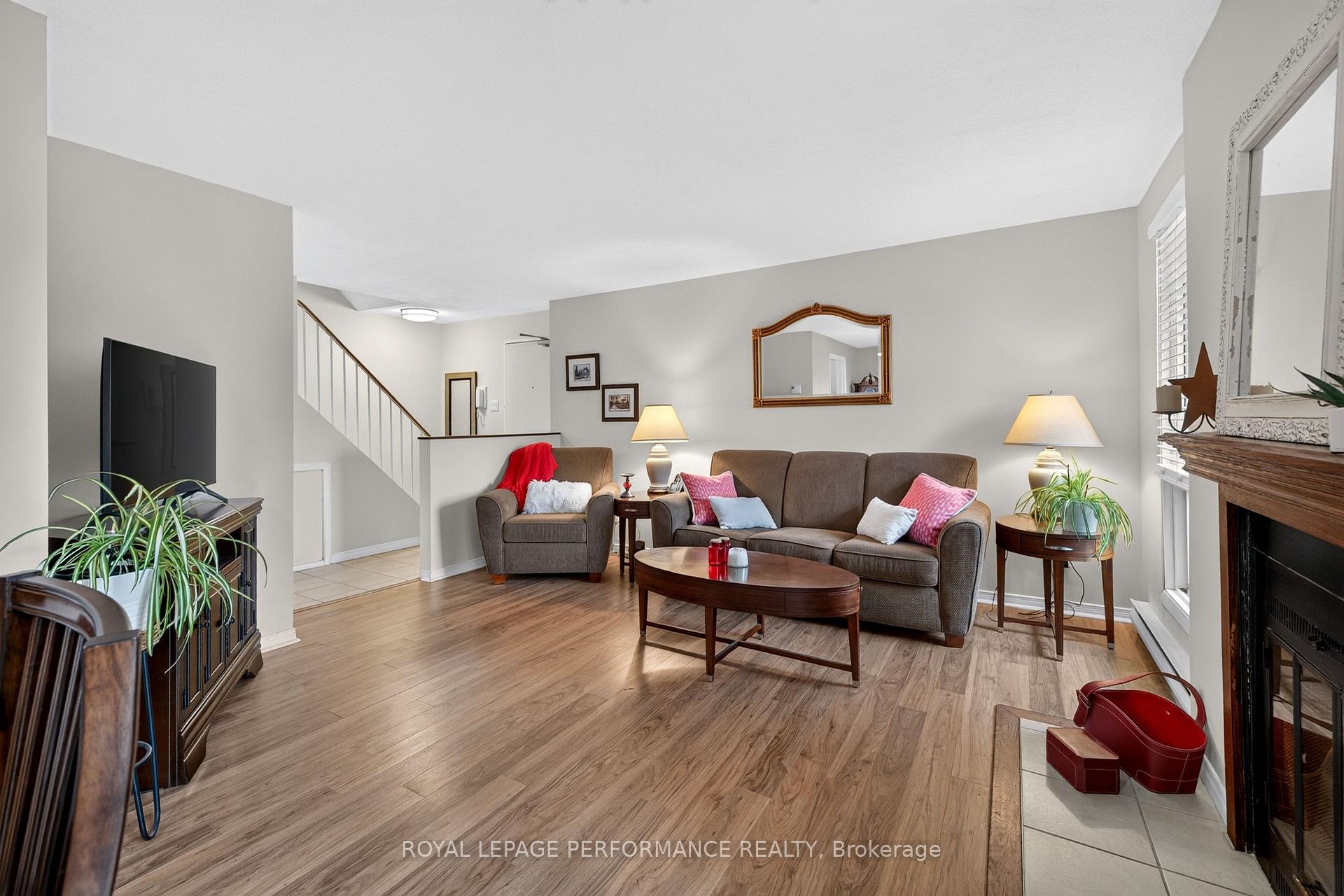 Photo 14 of Unit 7, 18 Sweetbriar Circle, Ottawa, Barrhaven - Pheasant Run — HOMEH