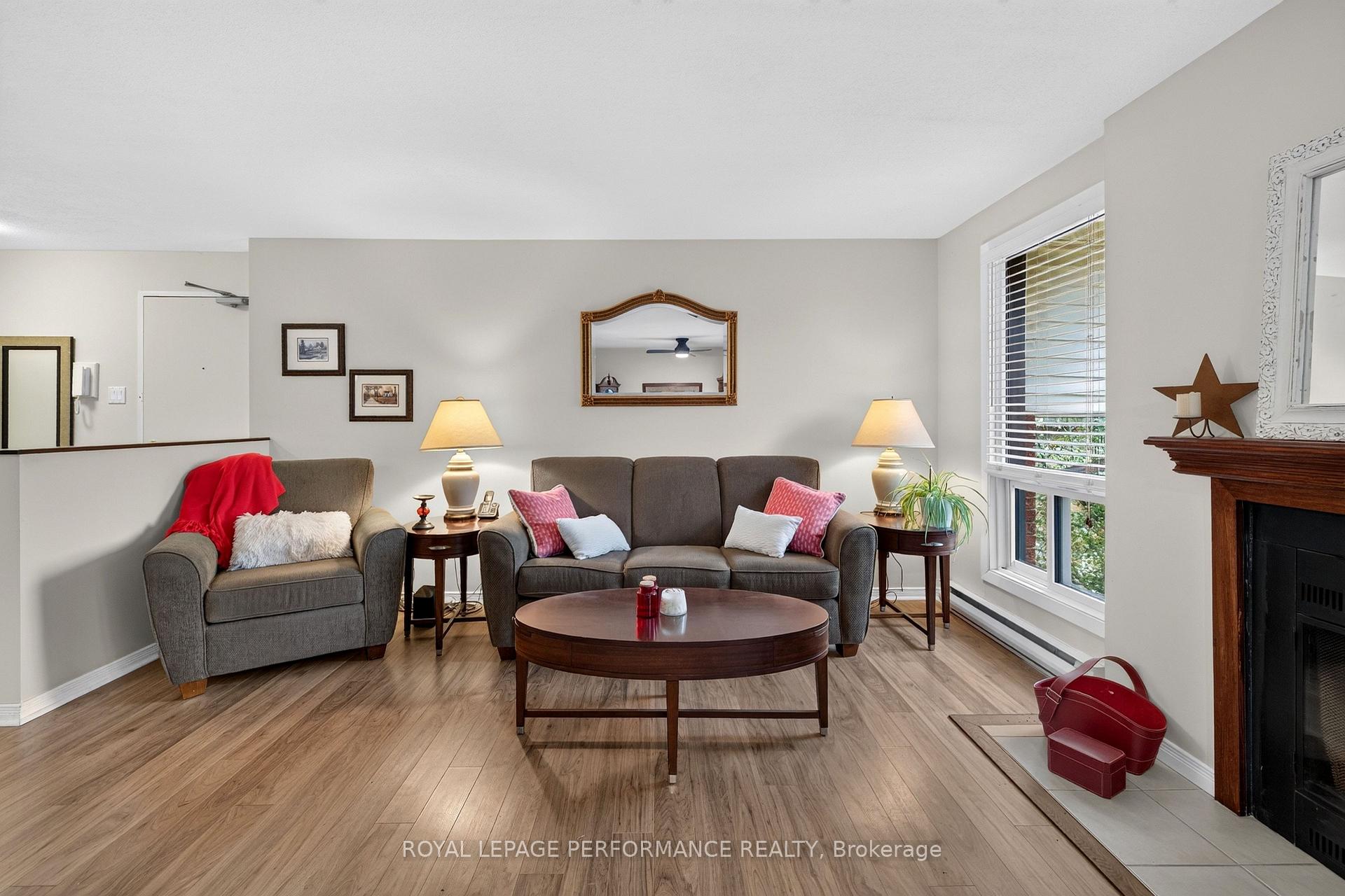 Photo 17 of Unit 7, 18 Sweetbriar Circle, Ottawa, Barrhaven - Pheasant Run — HOMEH