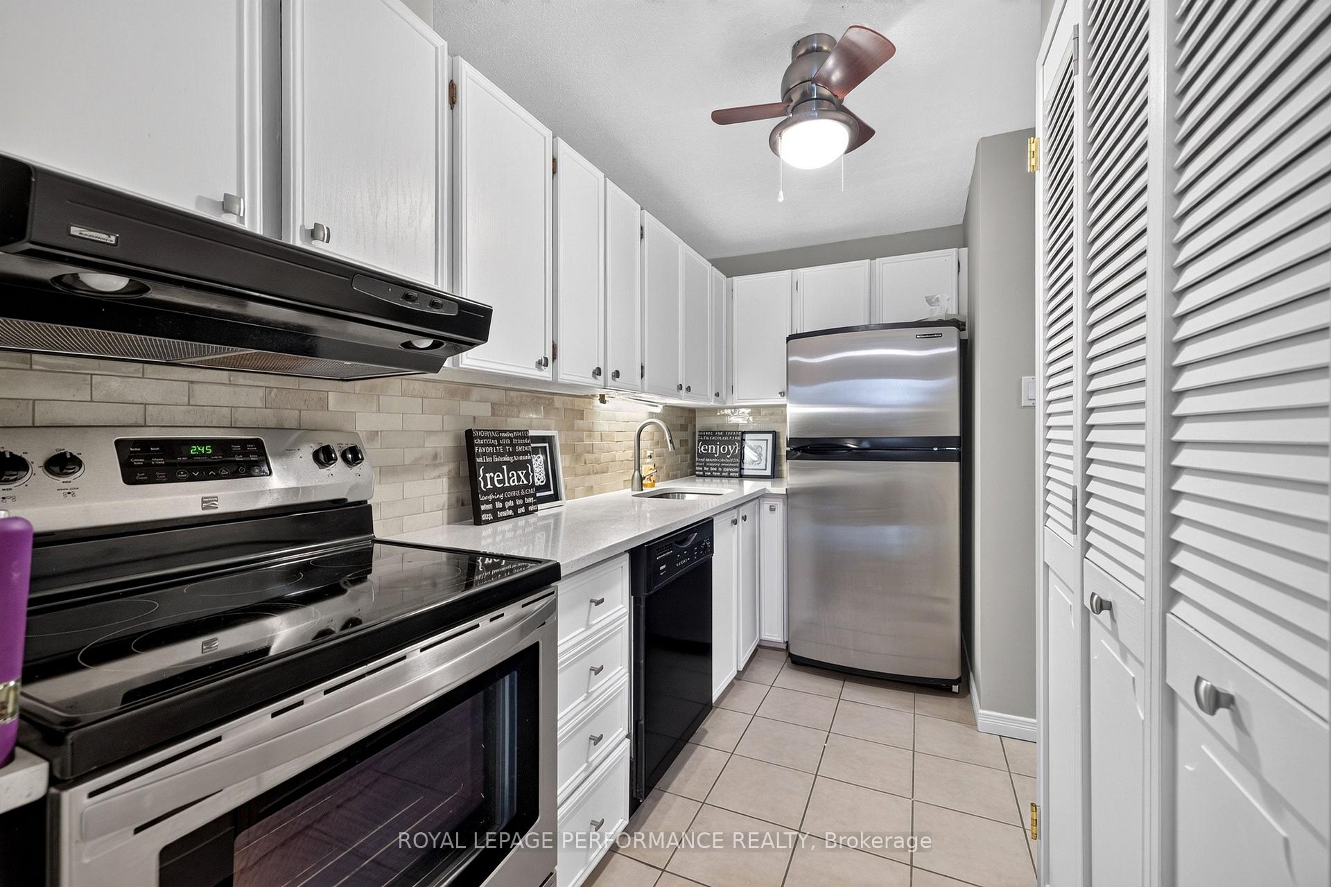 Photo 26 of Unit 7, 18 Sweetbriar Circle, Ottawa, Barrhaven - Pheasant Run — HOMEH