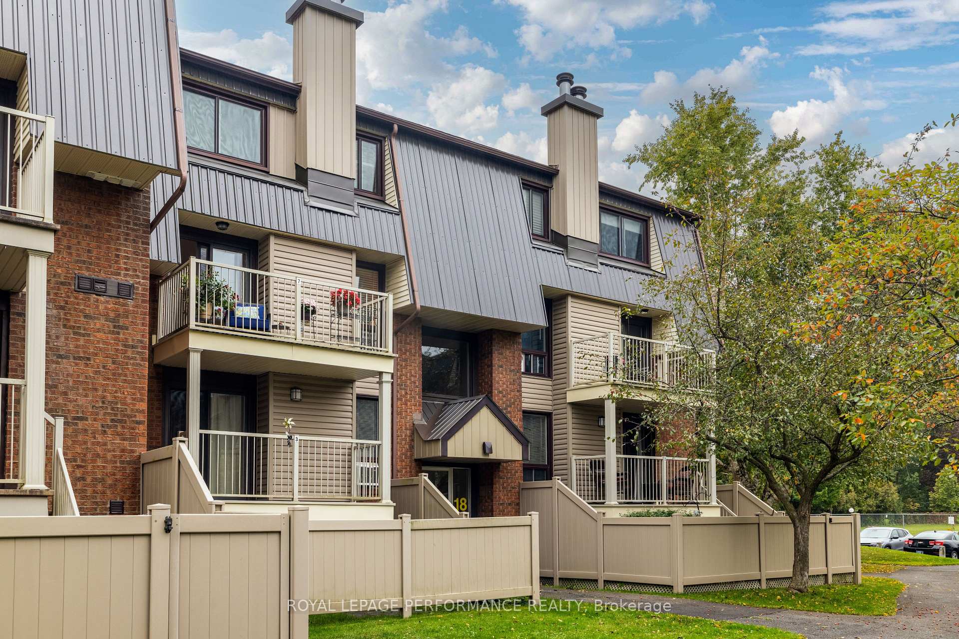 Photo 45 of Unit 7, 18 Sweetbriar Circle, Ottawa, Barrhaven - Pheasant Run — HOMEH