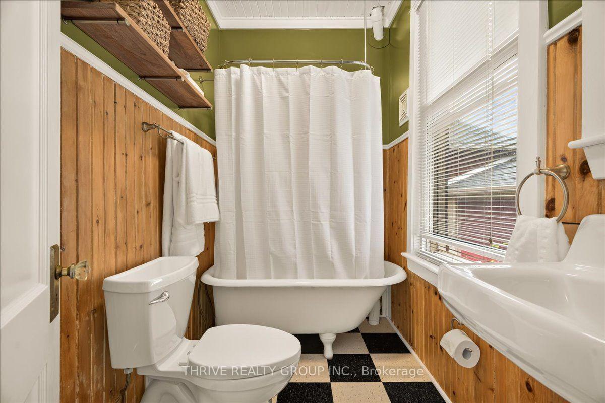 Photo 16 of 41 Victor Street, London, South F — HOMEH