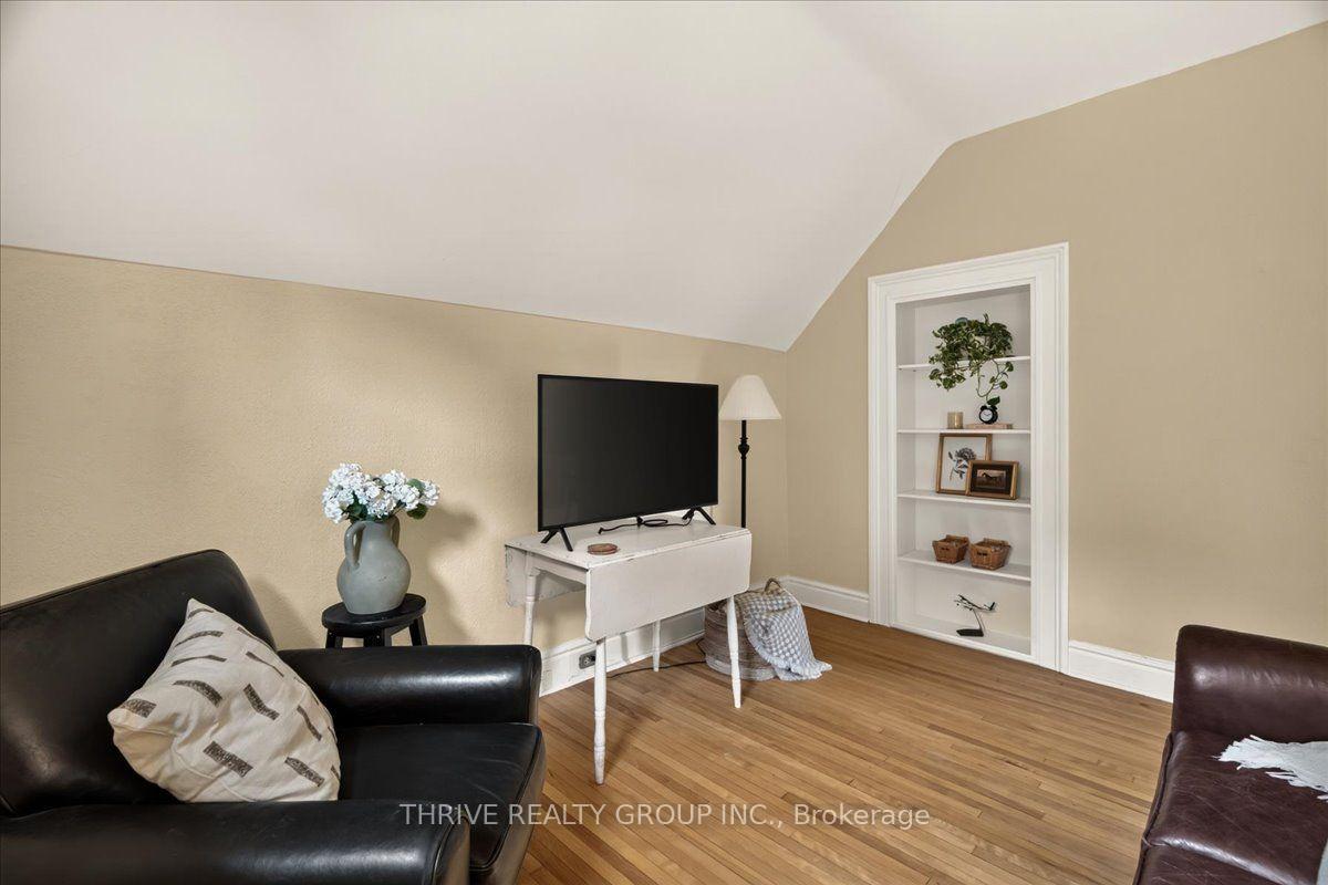 Photo 29 of 41 Victor Street, London, South F — HOMEH