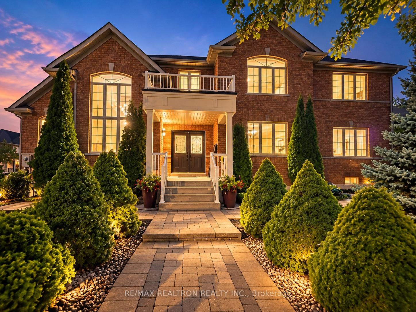 Photo 7 of 405 Lauderdale Drive, Vaughan, Patterson — HOMEH