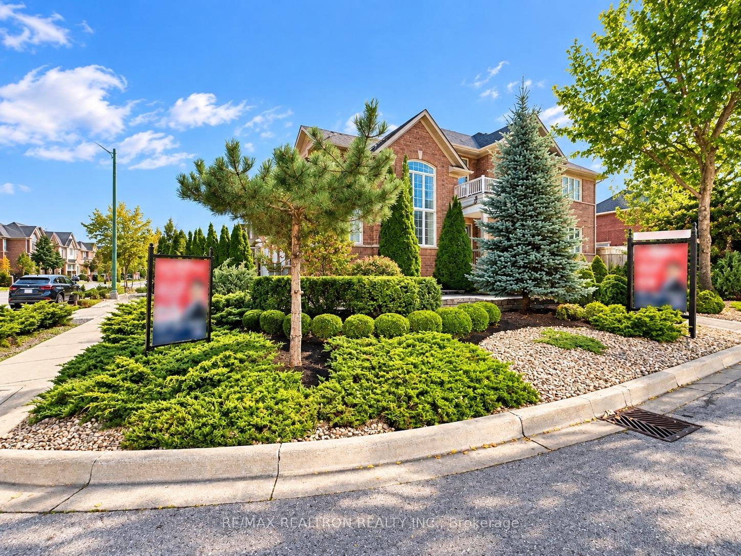 Photo 10 of 405 Lauderdale Drive, Vaughan, Patterson — HOMEH