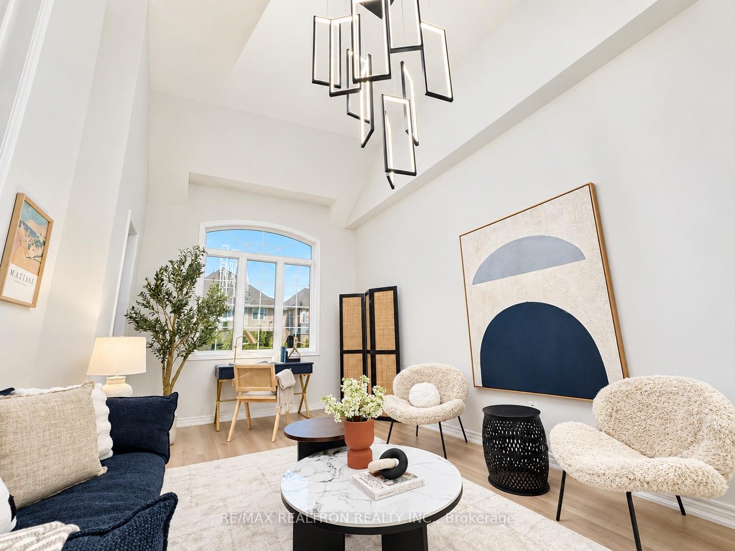 Photo 12 of 405 Lauderdale Drive, Vaughan, Patterson — HOMEH