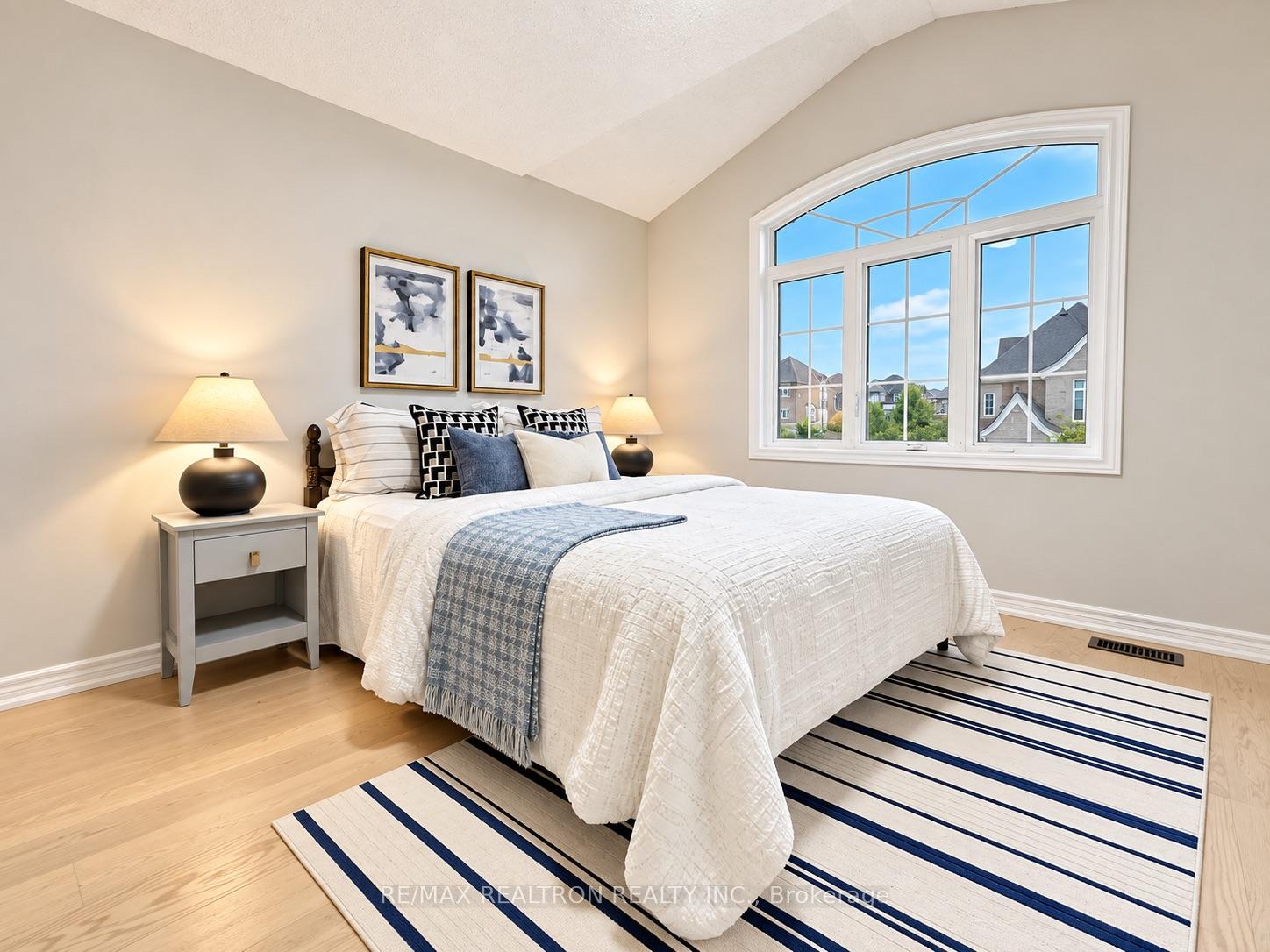 Photo 53 of 405 Lauderdale Drive, Vaughan, Patterson — HOMEH