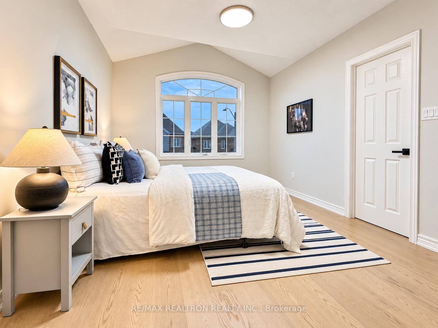 Photo 54 of 405 Lauderdale Drive, Vaughan, Patterson — HOMEH