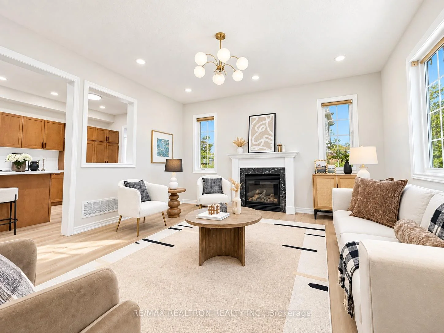 Photo 26 of 405 Lauderdale Drive, Vaughan, Patterson — HOMEH
