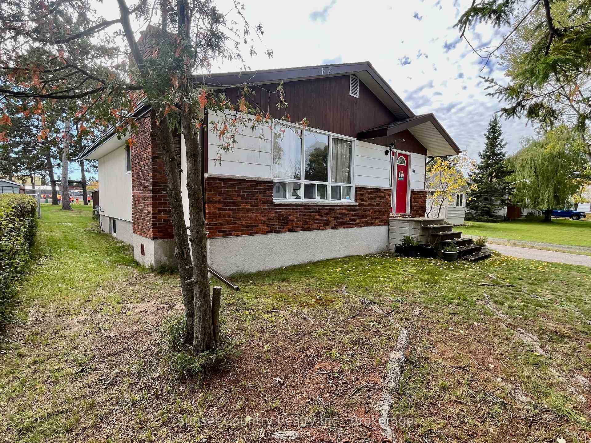 Photo 26 of 182 Wilde Street, Dryden, Milestone — HOMEH