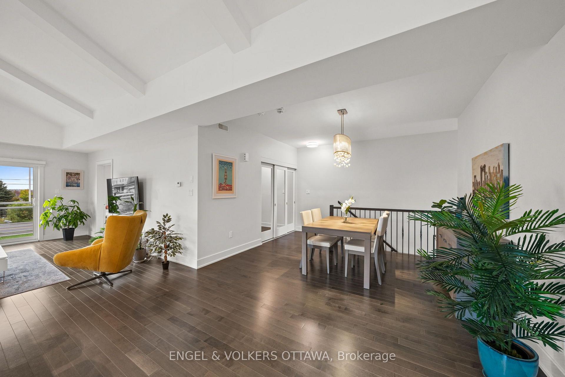 Photo 4 of 244 Mullin Private, Ottawa, Mer Bleue/Bradley Estates/Anderson Park — HOMEH