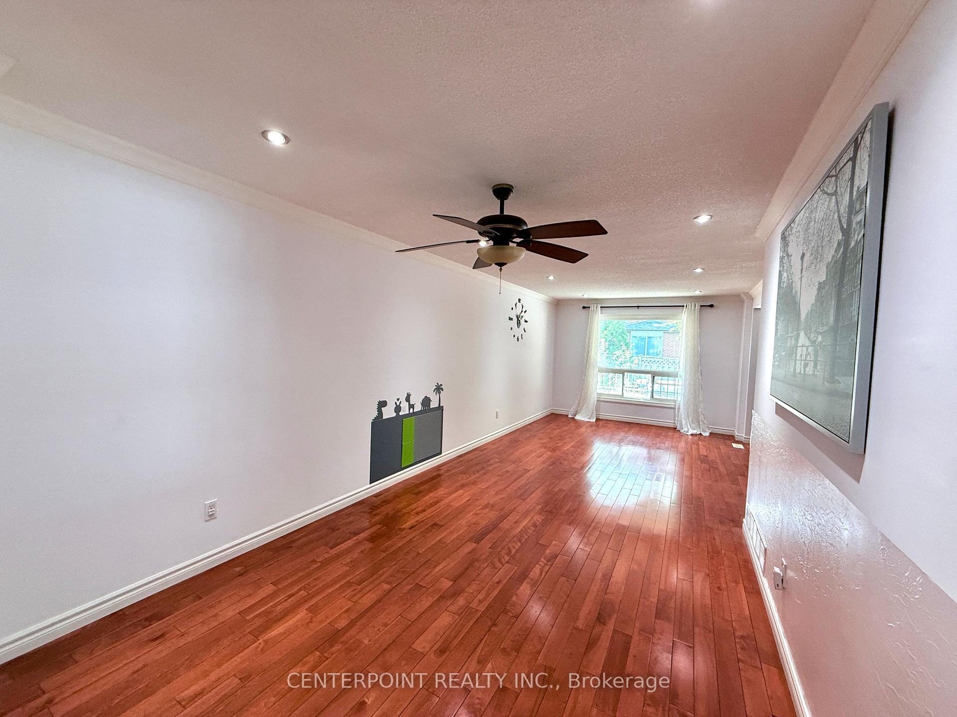 Photo 5 of Unit Upper, 68 Neeland Road, Markham, Milliken Mills East — HOMEH