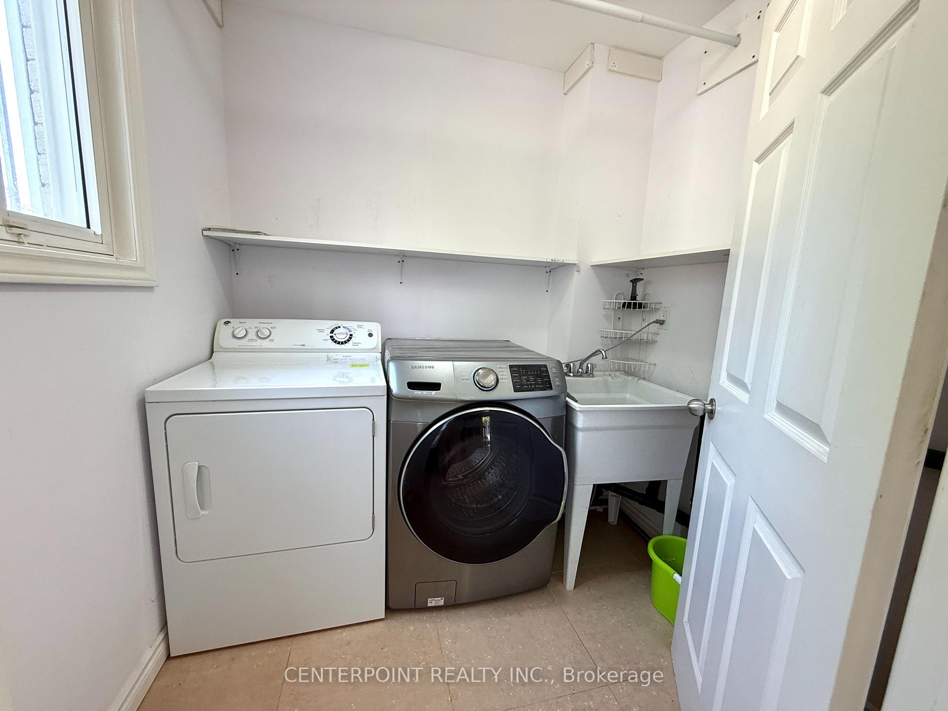 Photo 9 of Unit Upper, 68 Neeland Road, Markham, Milliken Mills East — HOMEH