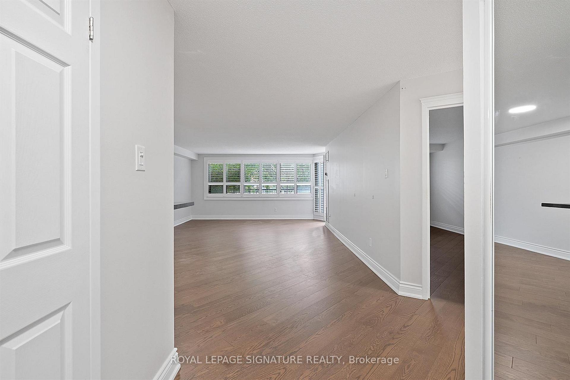 Photo 5 of Unit 101, 2 Raymerville Drive, Markham, Raymerville — HOMEH