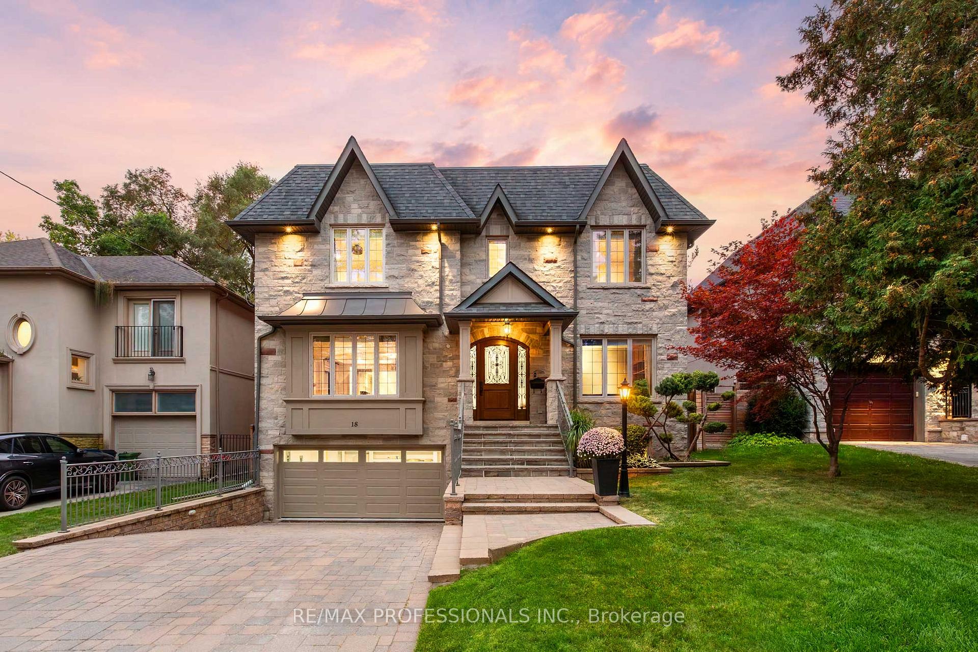 Photo 1 of 18 Hillcroft Drive, Etobicoke, Islington-City Centre West — HOMEH