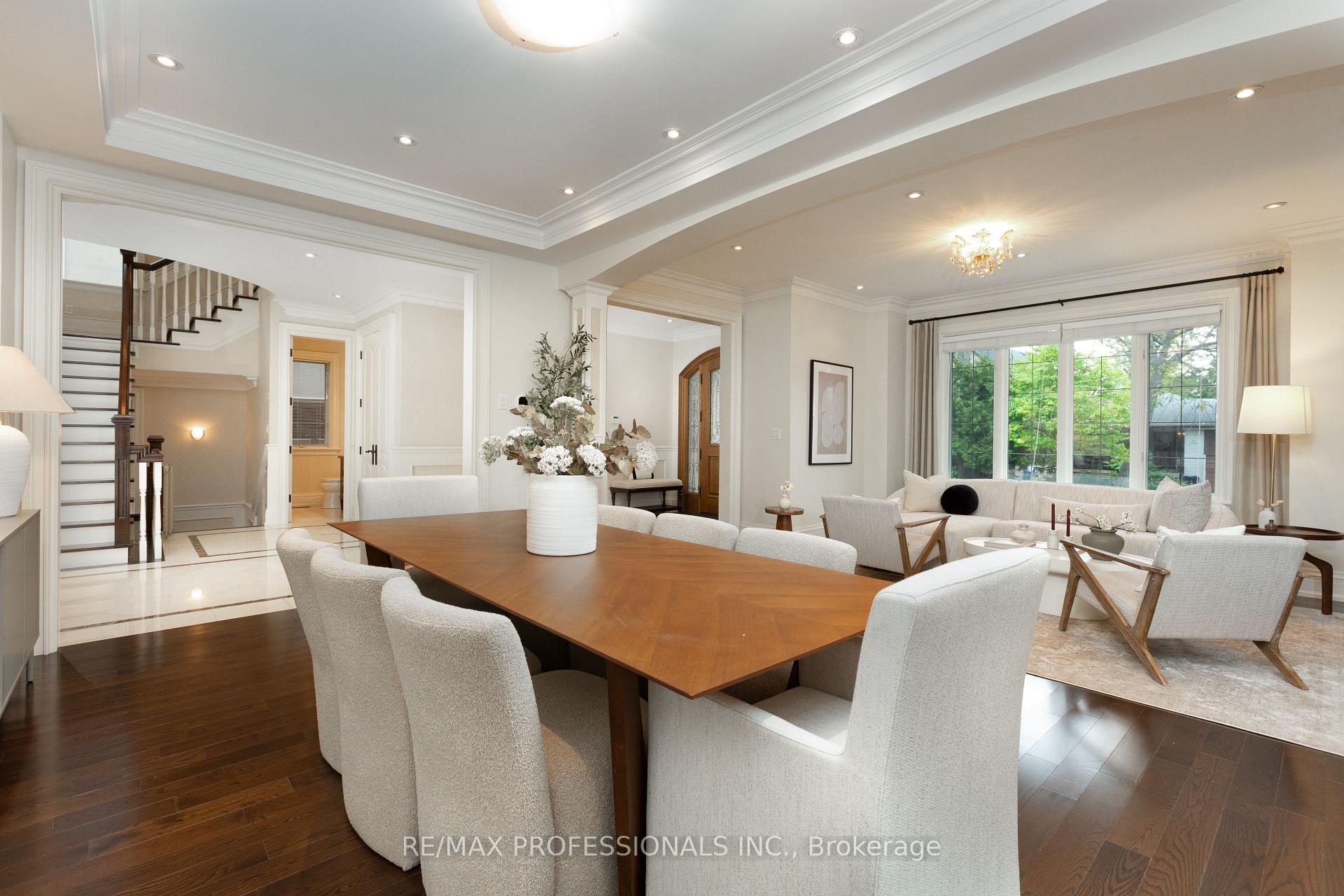 Photo 5 of 18 Hillcroft Drive, Etobicoke, Islington-City Centre West — HOMEH