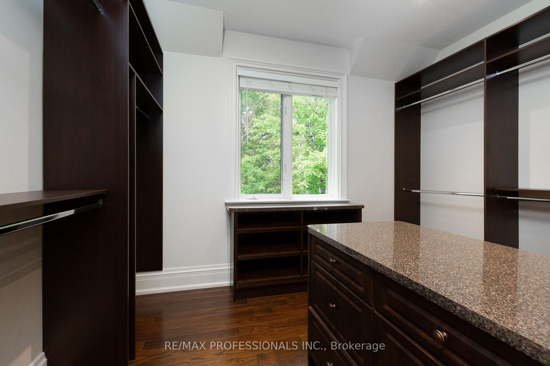 Photo 22 of 18 Hillcroft Drive, Etobicoke, Islington-City Centre West — HOMEH