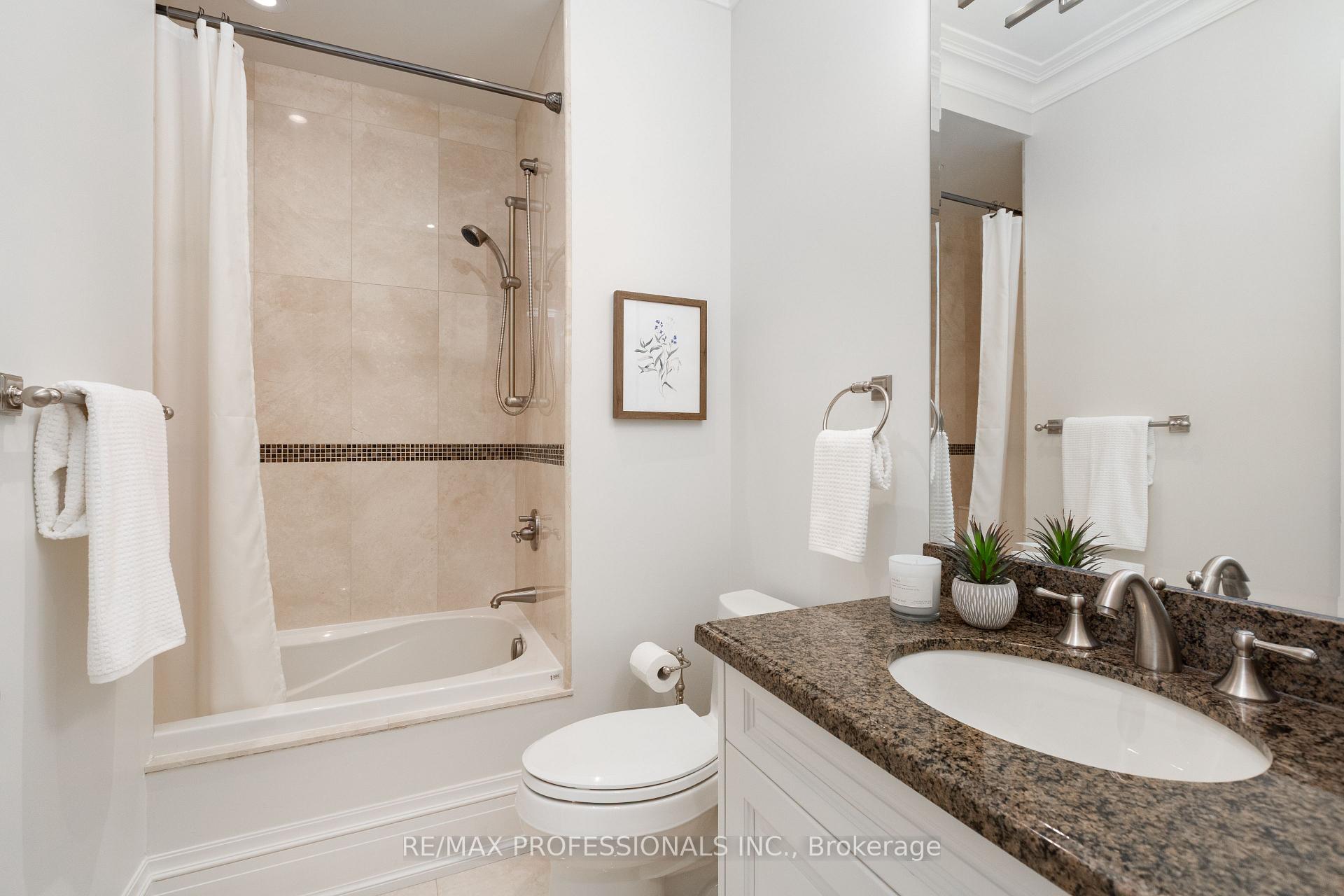 Photo 32 of 18 Hillcroft Drive, Etobicoke, Islington-City Centre West — HOMEH