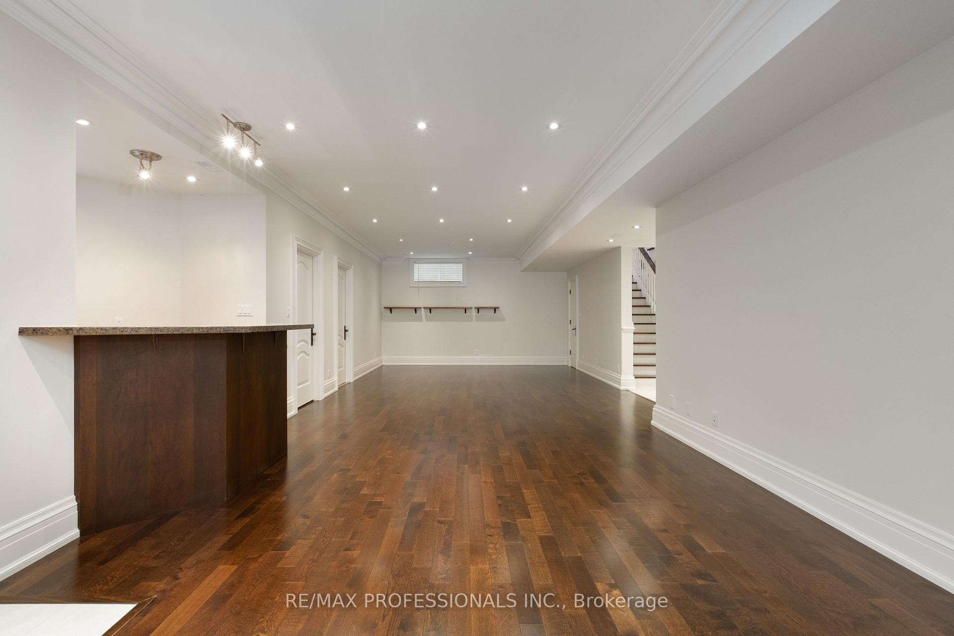 Photo 34 of 18 Hillcroft Drive, Etobicoke, Islington-City Centre West — HOMEH