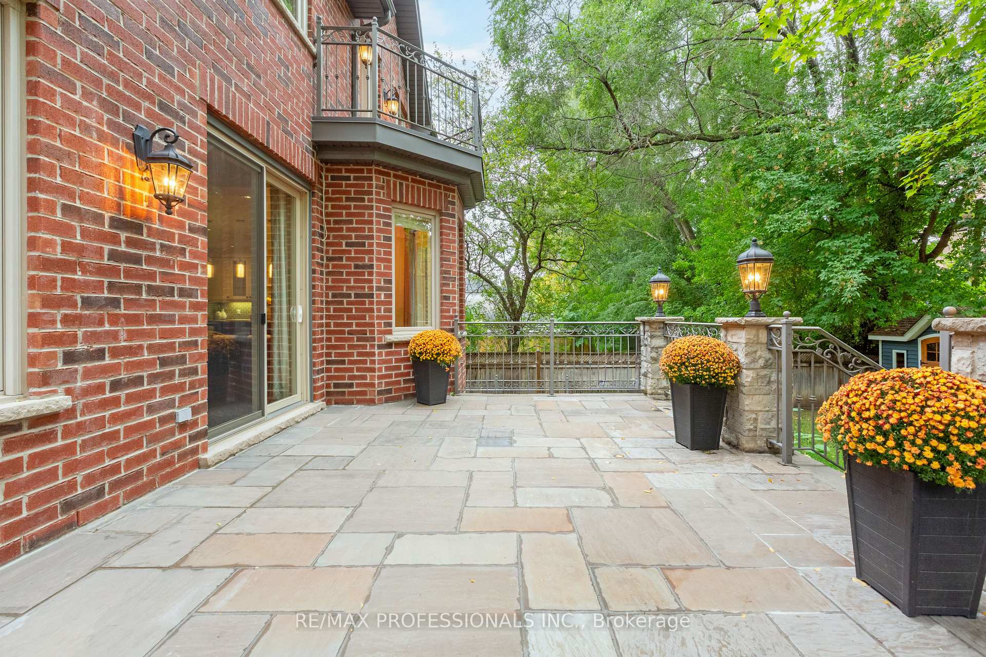 Photo 43 of 18 Hillcroft Drive, Etobicoke, Islington-City Centre West — HOMEH