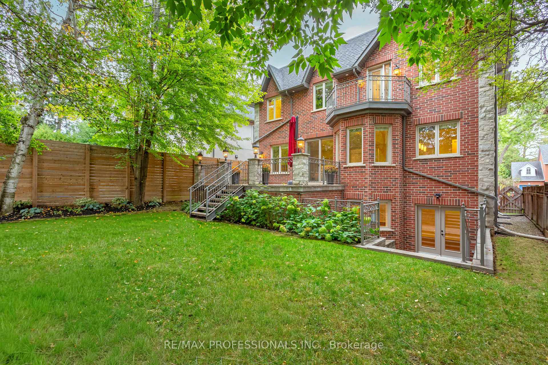 Photo 46 of 18 Hillcroft Drive, Etobicoke, Islington-City Centre West — HOMEH