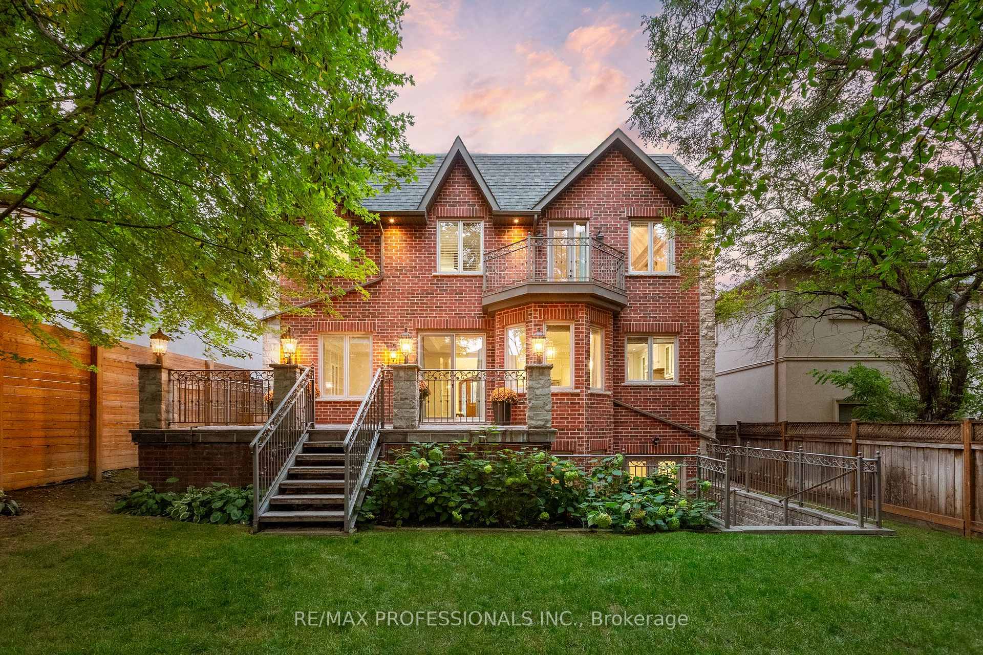 Photo 49 of 18 Hillcroft Drive, Etobicoke, Islington-City Centre West — HOMEH