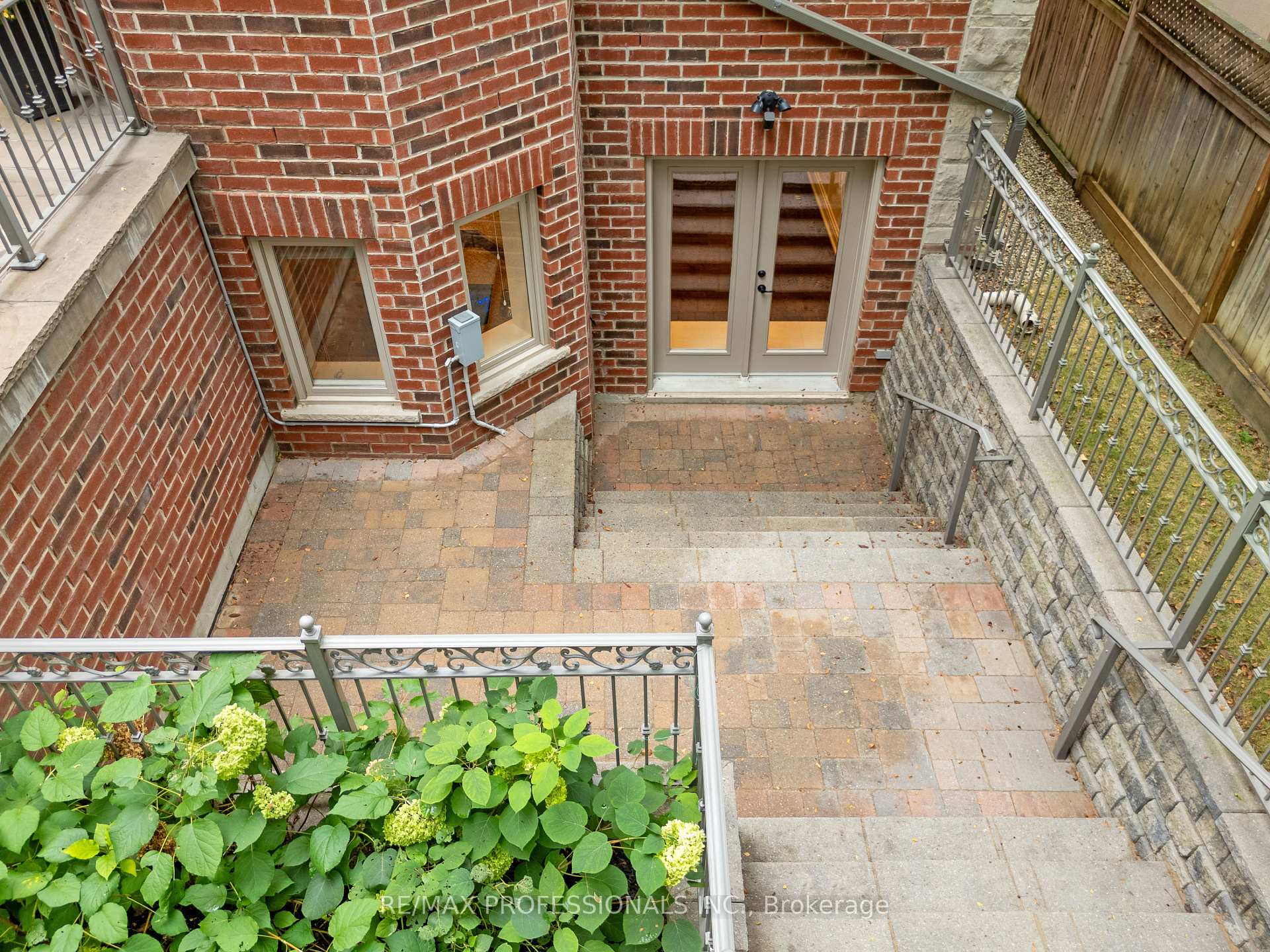 Photo 48 of 18 Hillcroft Drive, Etobicoke, Islington-City Centre West — HOMEH