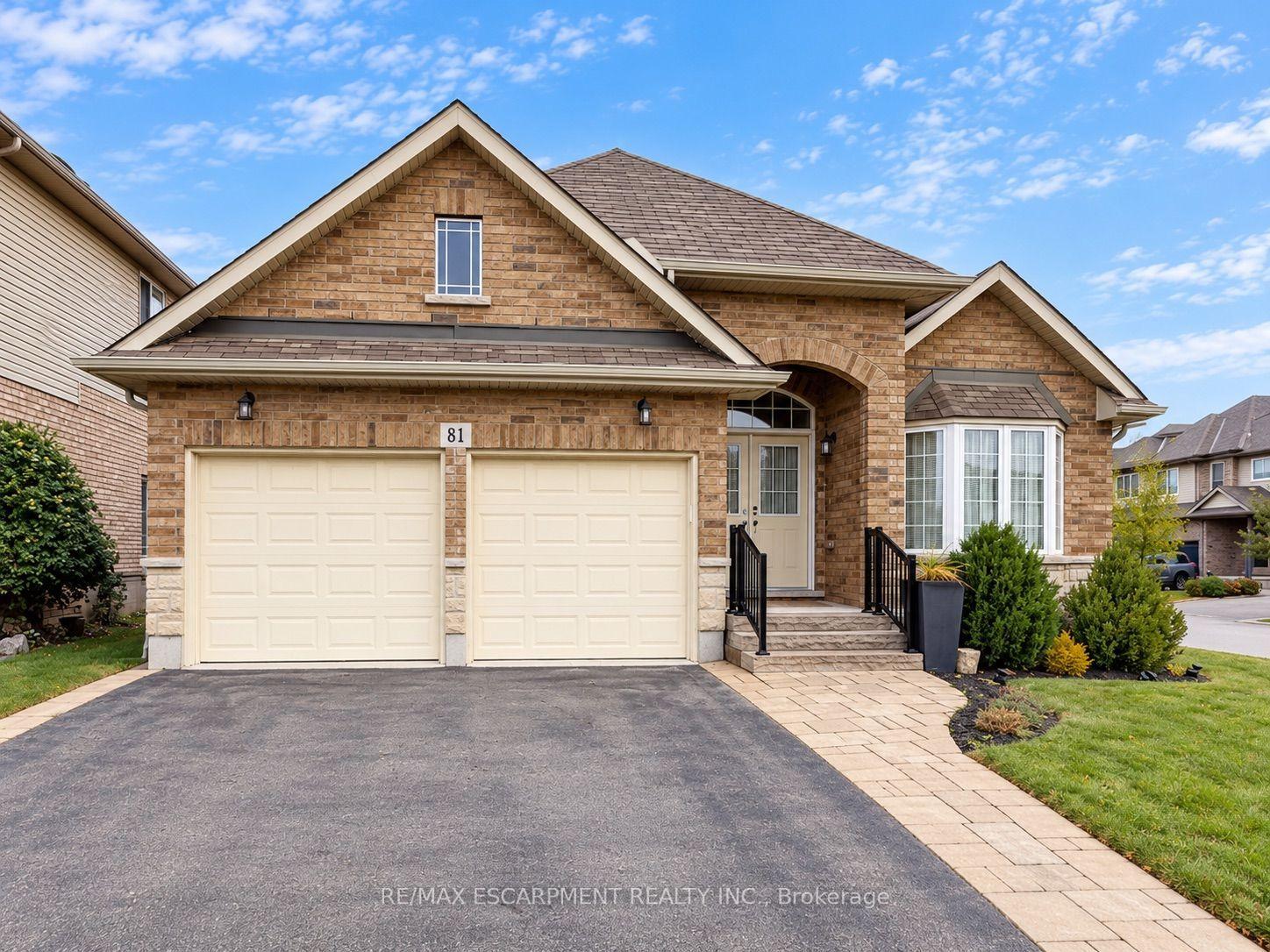 Photo 2 of 81 Bellagio Avenue, Hamilton, Stoney Creek — HOMEH