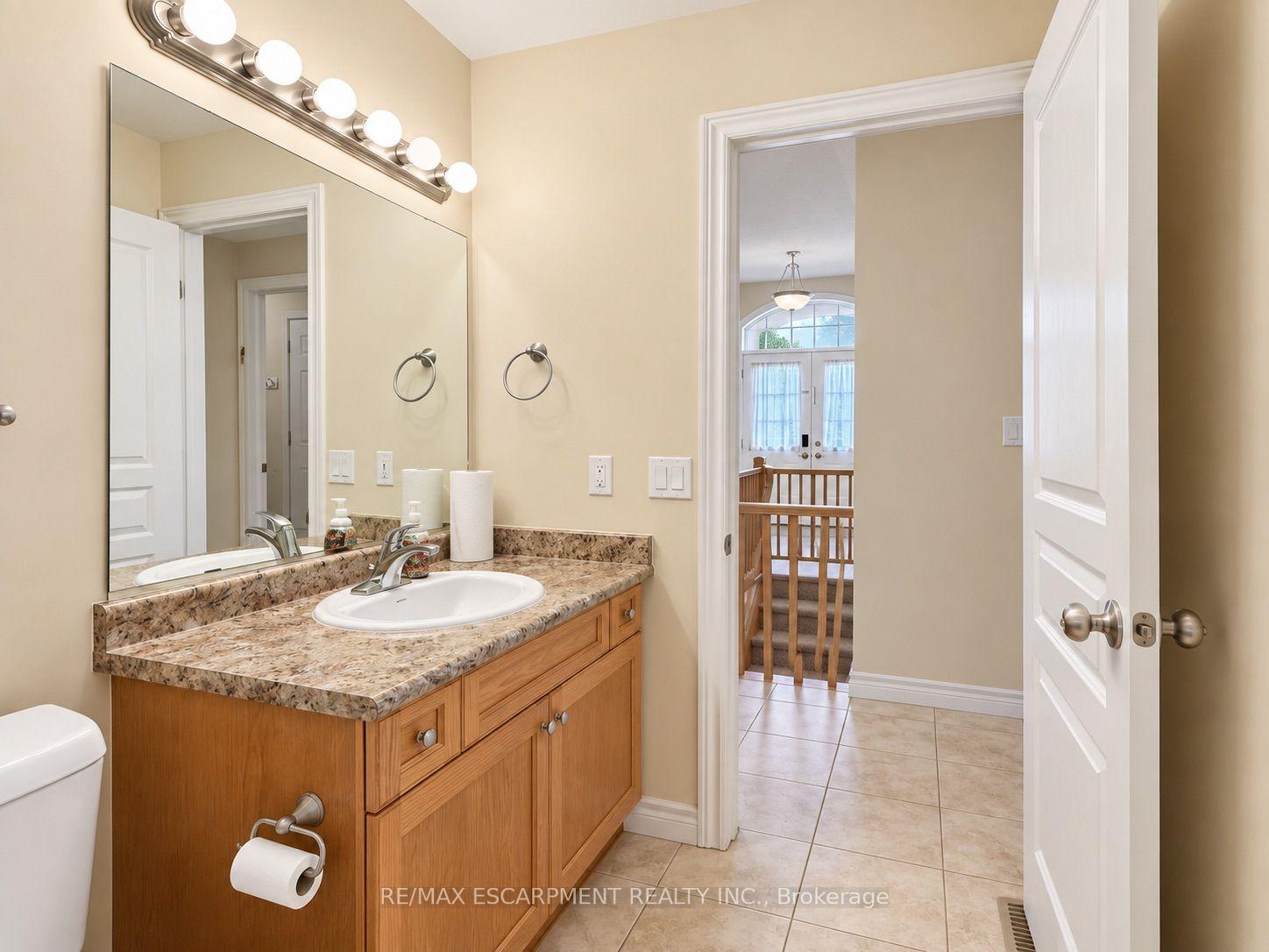 Photo 20 of 81 Bellagio Avenue, Hamilton, Stoney Creek — HOMEH