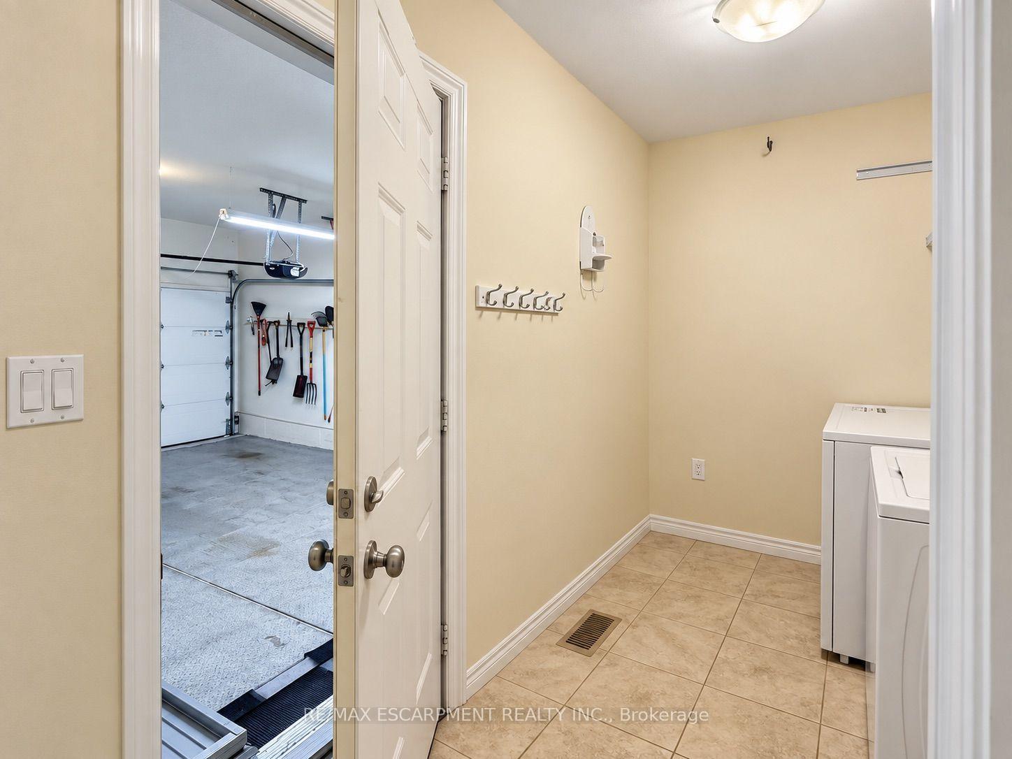 Photo 21 of 81 Bellagio Avenue, Hamilton, Stoney Creek — HOMEH