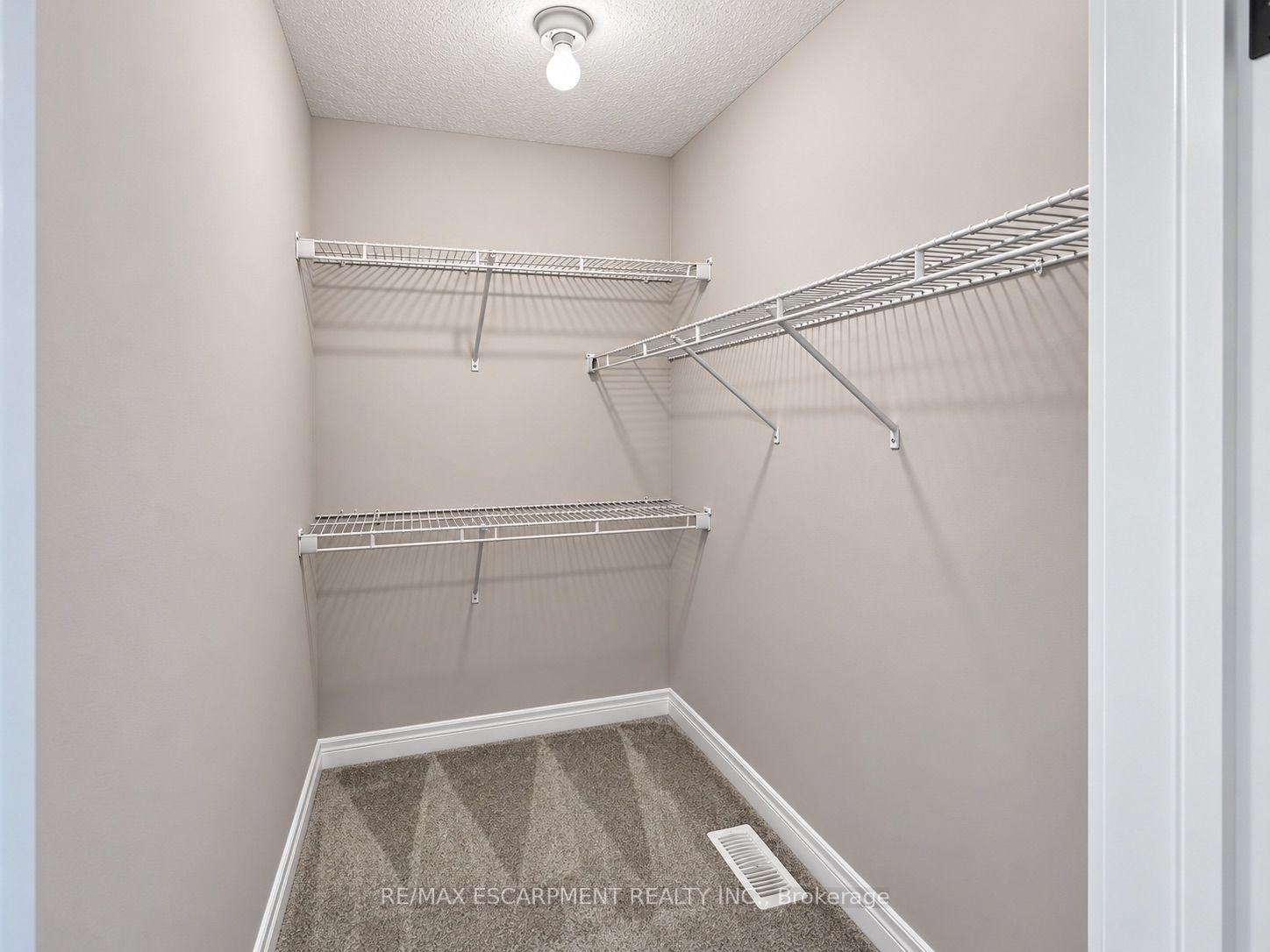 Photo 24 of 81 Bellagio Avenue, Hamilton, Stoney Creek — HOMEH