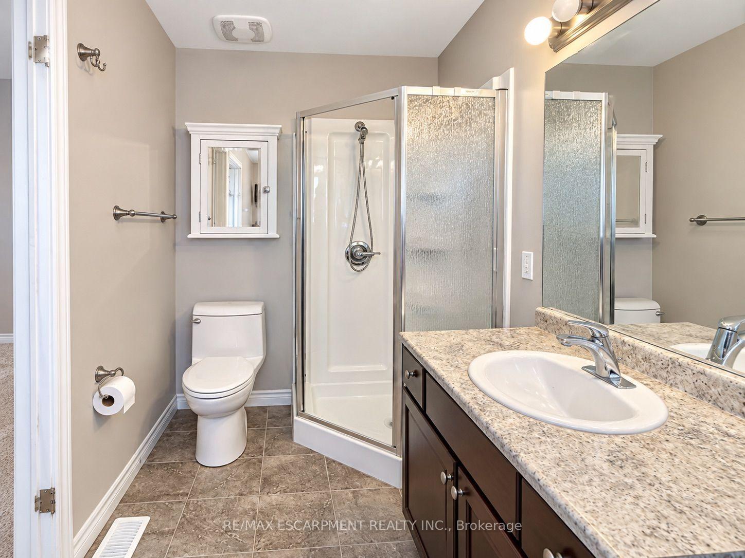 Photo 31 of 81 Bellagio Avenue, Hamilton, Stoney Creek — HOMEH