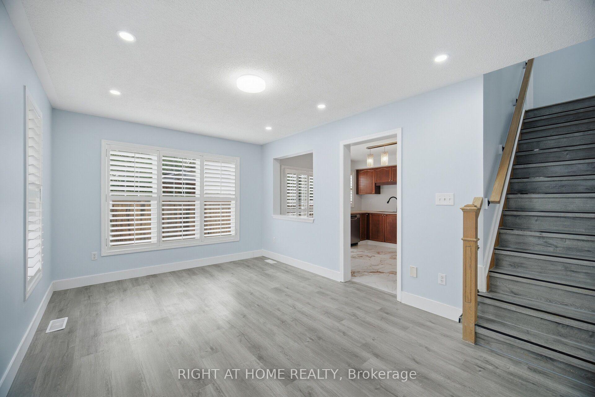 Photo 12 of 355 Brisdale Drive, Brampton, Fletcher's Meadow — HOMEH