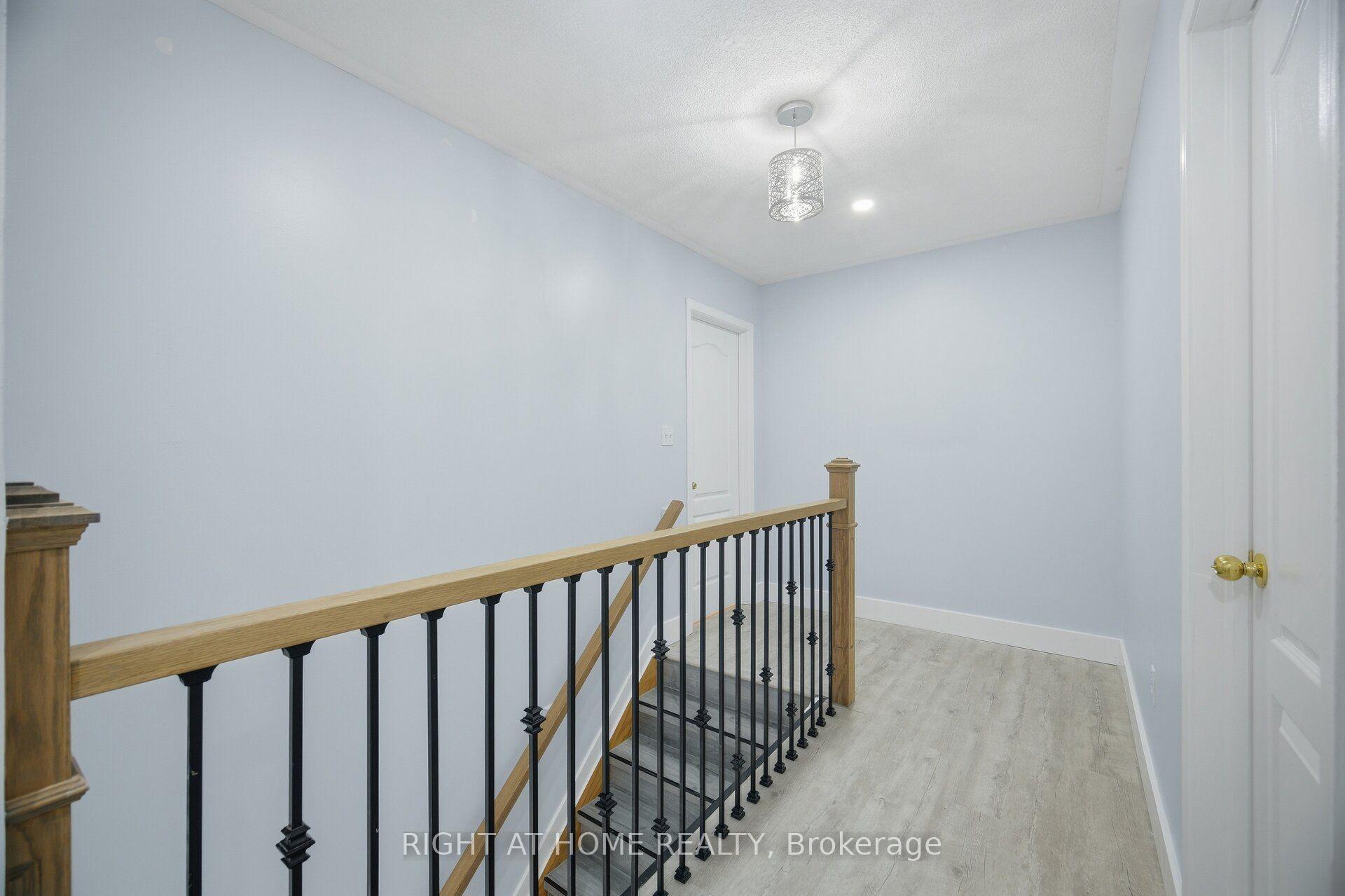 Photo 20 of 355 Brisdale Drive, Brampton, Fletcher's Meadow — HOMEH