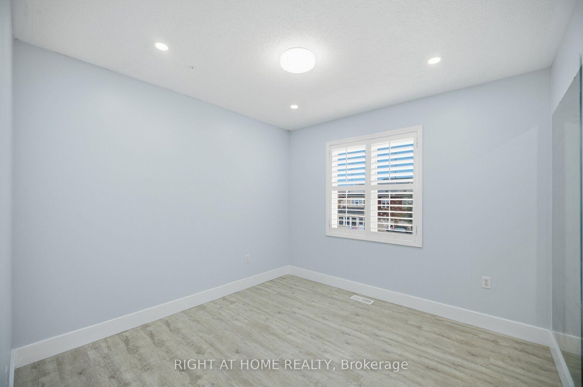 Photo 27 of 355 Brisdale Drive, Brampton, Fletcher's Meadow — HOMEH