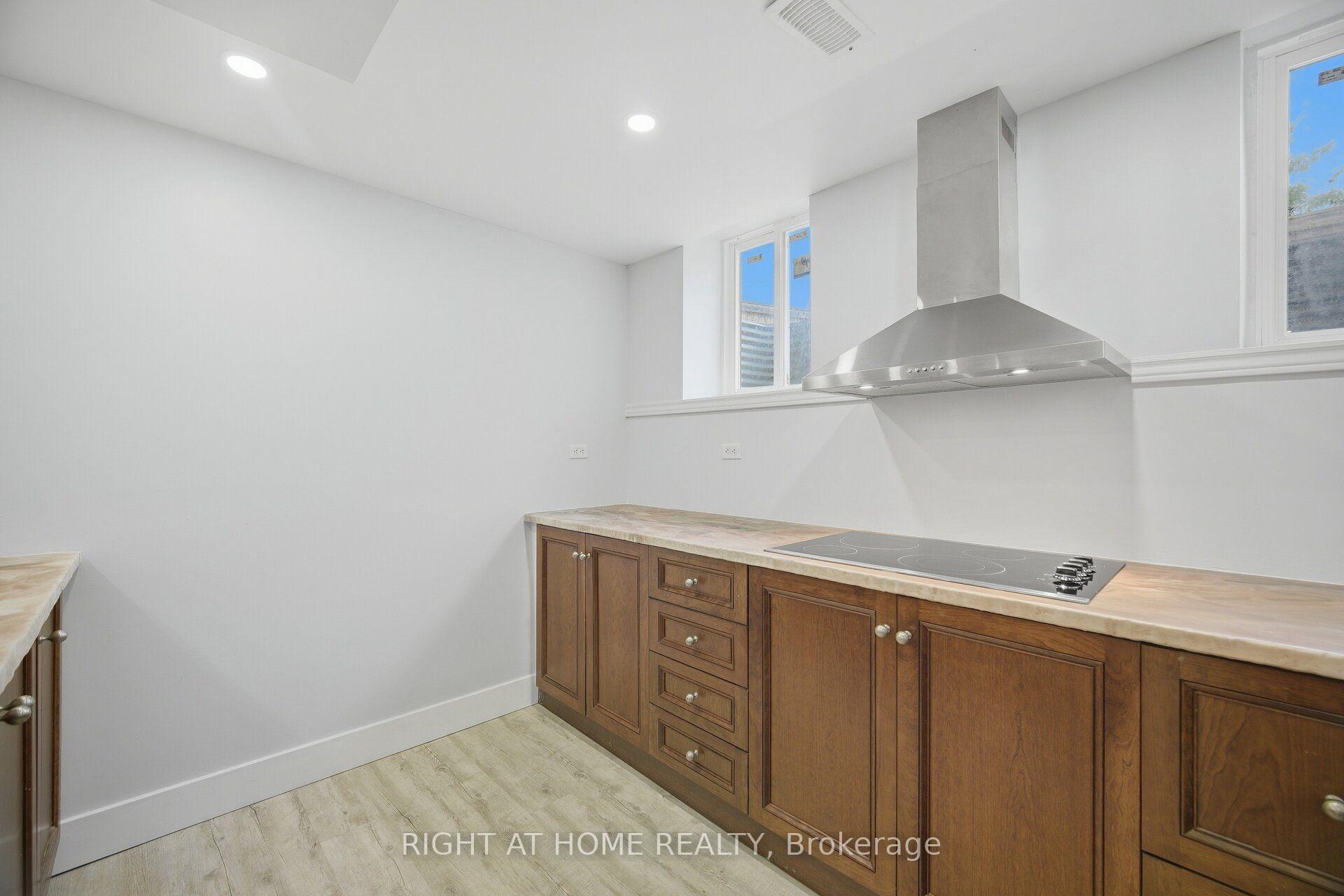 Photo 38 of 355 Brisdale Drive, Brampton, Fletcher's Meadow — HOMEH