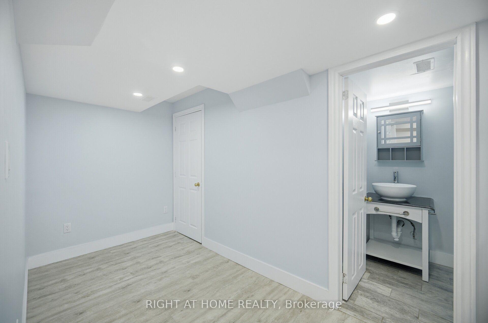 Photo 40 of 355 Brisdale Drive, Brampton, Fletcher's Meadow — HOMEH