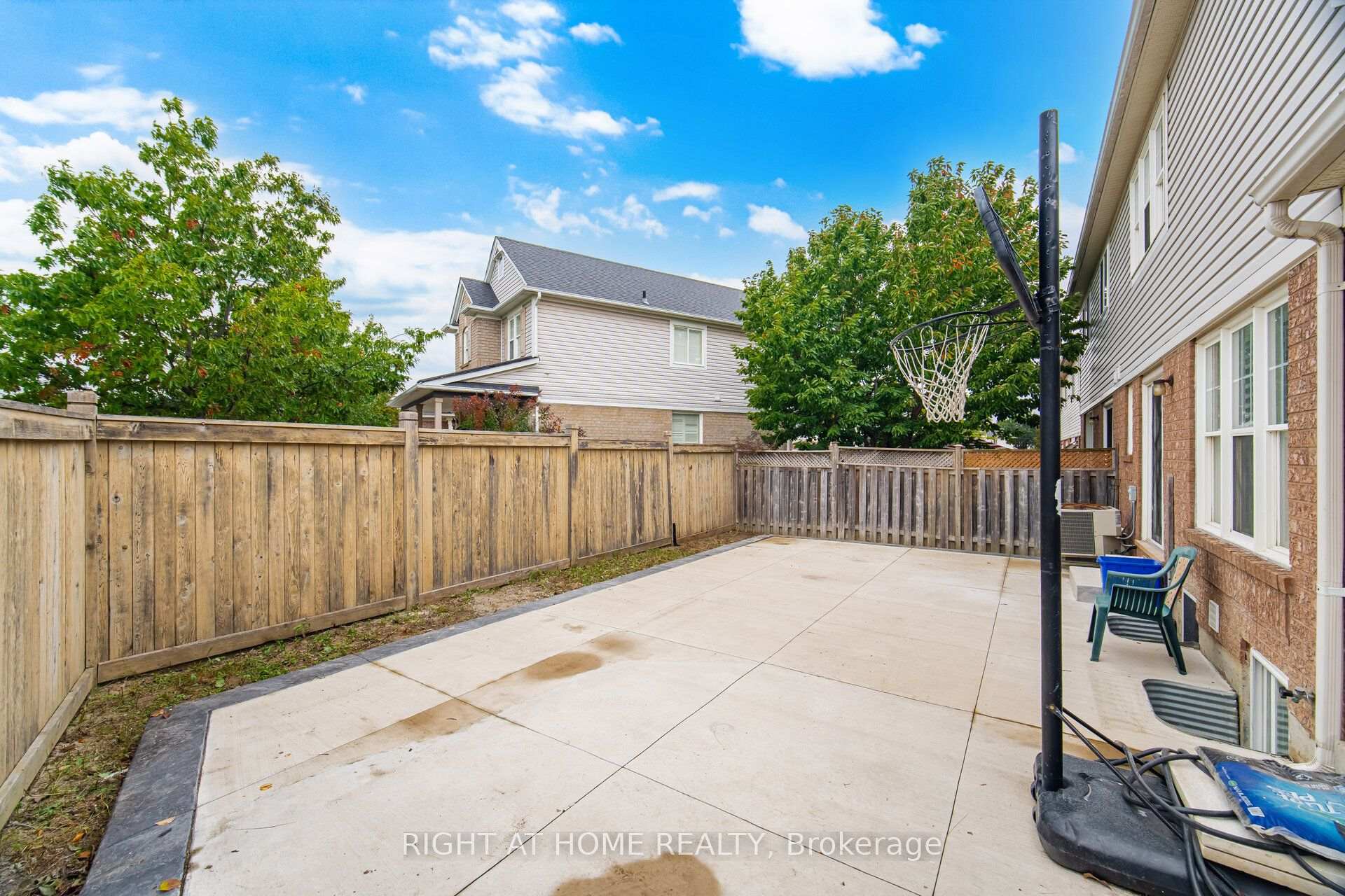 Photo 48 of 355 Brisdale Drive, Brampton, Fletcher's Meadow — HOMEH