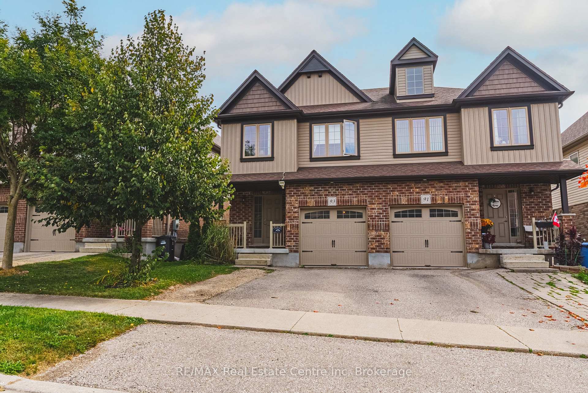 Photo 5 of 93 Couling Crescent, Guelph, Grange Road — HOMEH